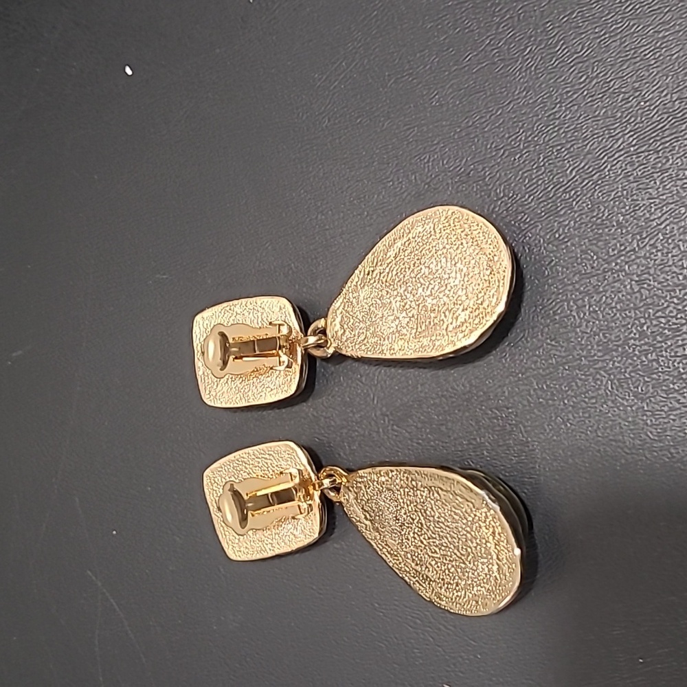 Glam Earring Bundle - Picture 3 of 4
